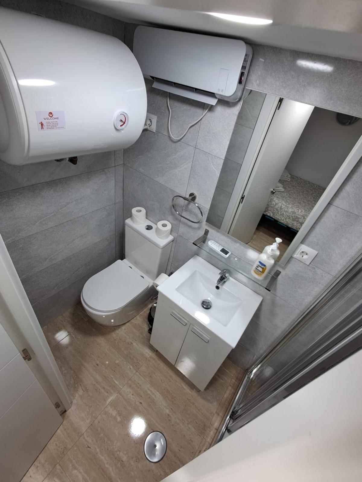 New Hortaleza Coliving 호텔 마드리드 객실 사진